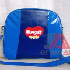 Túi xách quà tặng Huggies